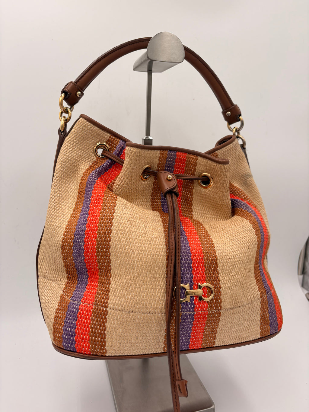 Borsa a Secchiello Salvatore Ferragamo